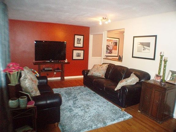 2nd image of 6024 Juniper Dr