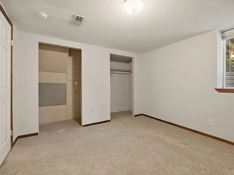 1321 W 132nd Pl — Photo 21
