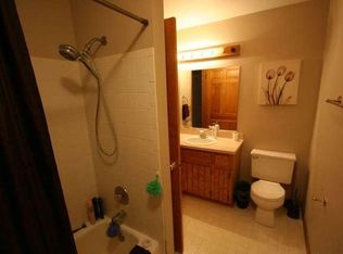 1786 Pleasant Valley Rd, Grafton, WI 53024