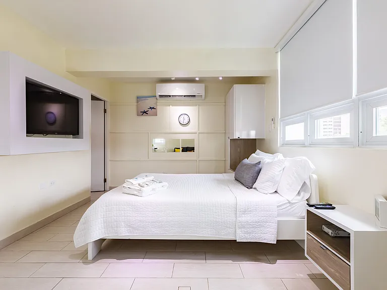 1408 Calle Aldea #4B — Photo 6