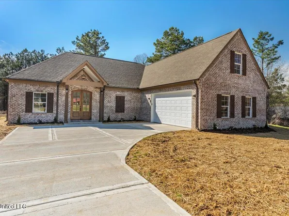 213 Southbrook Dr, Byhalia, MS 38611