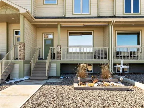 222 E Ranchlands Blvd NE, Medicine Hat, AB T1C 0E3