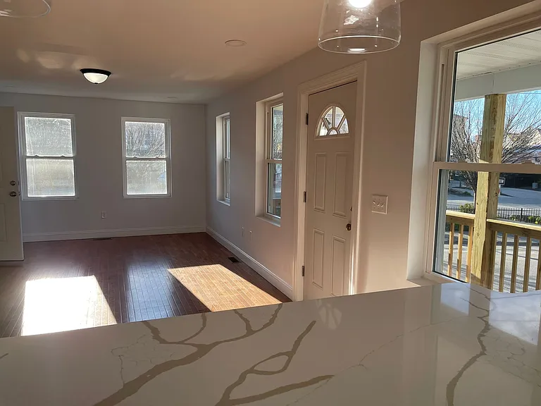 472 Friendship St #B — Photo 16