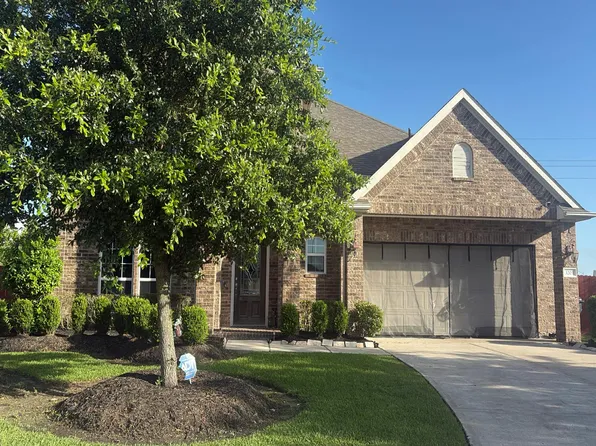3203 Jeanette Cir, Mont Belvieu, TX 77523