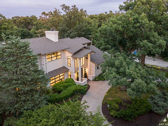 5th image of 7842 W Oakridge Dr