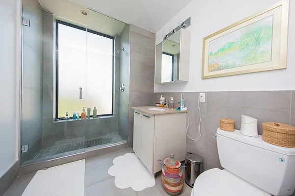 Rented by MNS | media 33