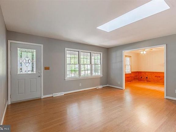 4th image of 3007 Mediterranean Dr
