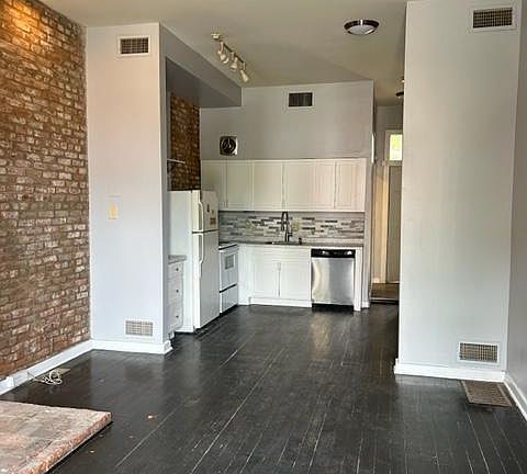 5th image of 2303 S 11th St #1
