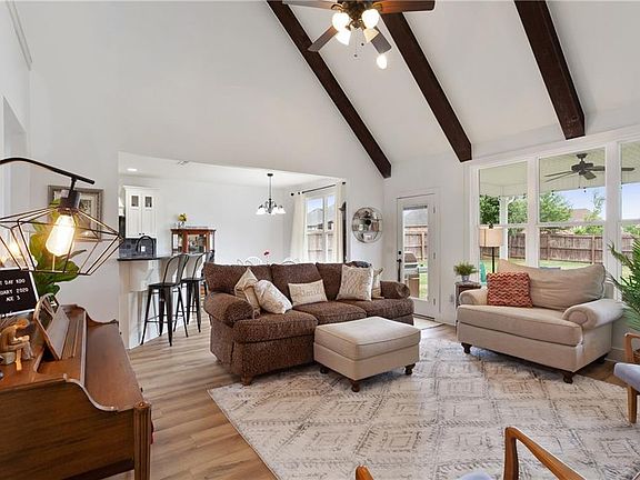 3rd image of 1203 Chancery Ln