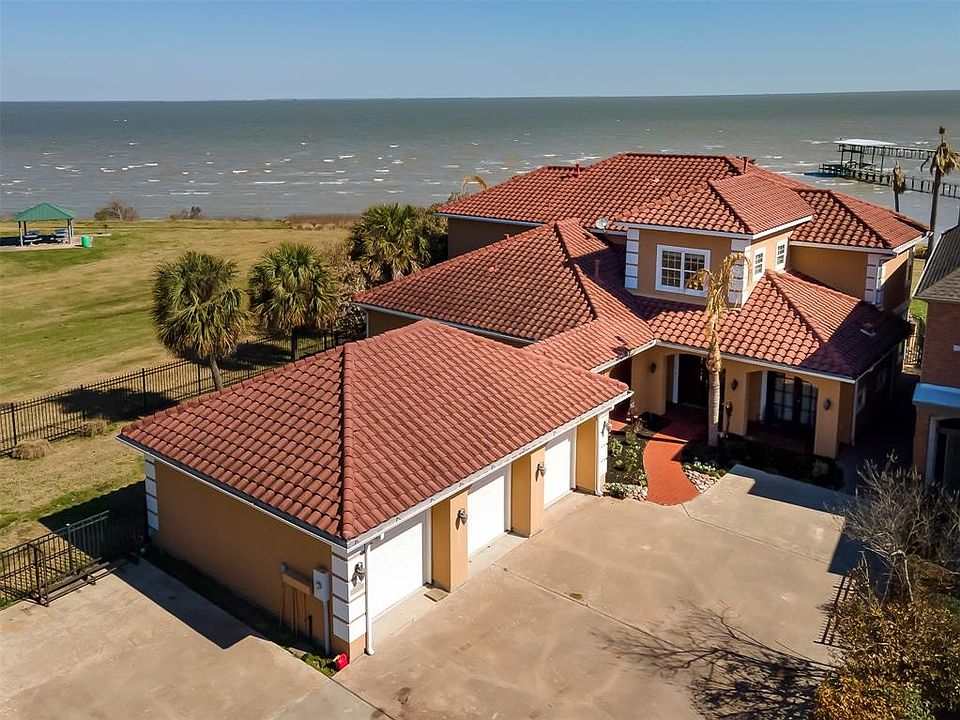 1st image of 2670 E Bayshore Dr
