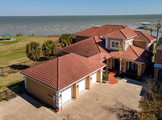 2670 E Bayshore Dr, San Leon, TX 77539