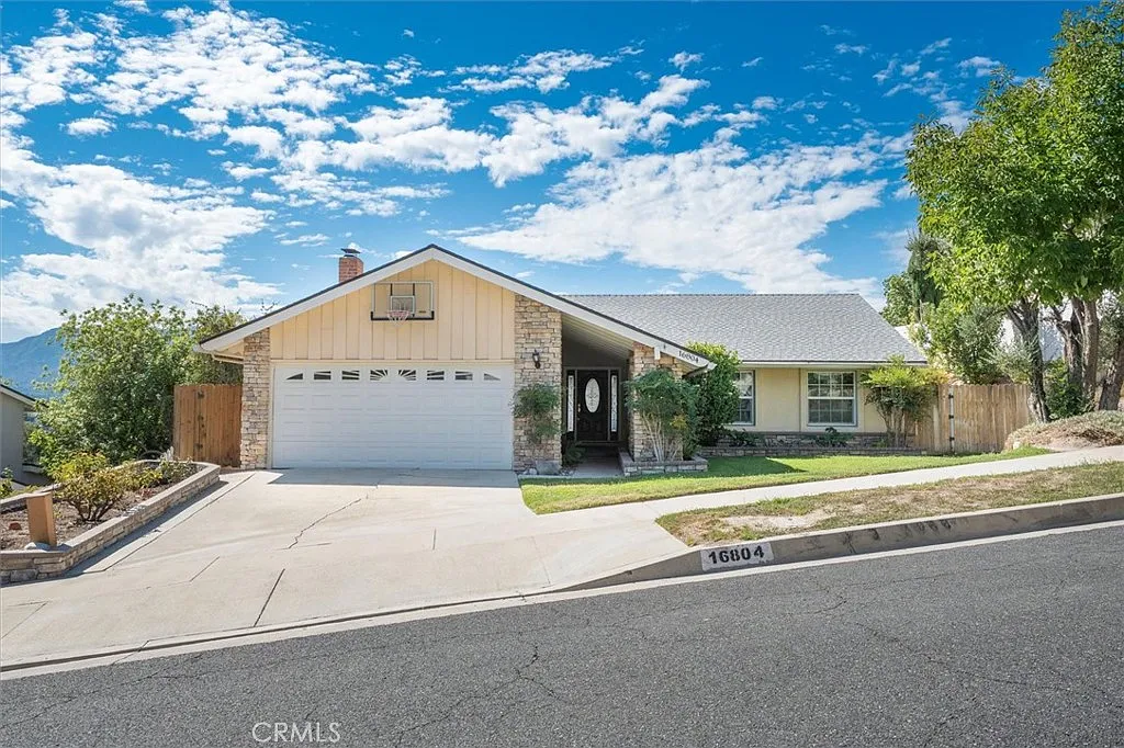 16804 La Veda Ave photo 1