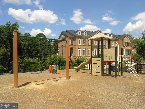 5th image of 6908 Inlet Cove Dr