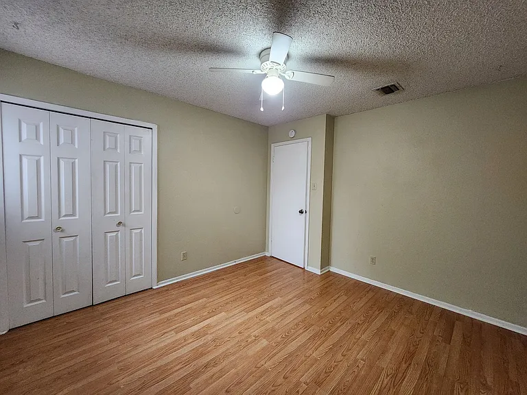 317 Briarwood Dr — Photo 18