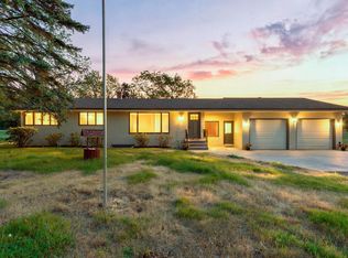 2961 201st Ave NW, Oak Grove, MN 55011