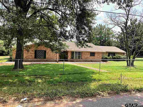 2nd image of 1207 Myrtle Dr
