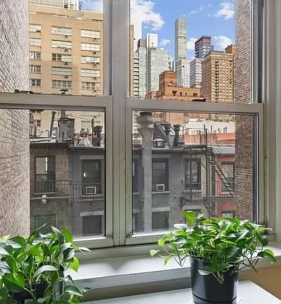 3rd image of 400 E 52nd St APT 5E