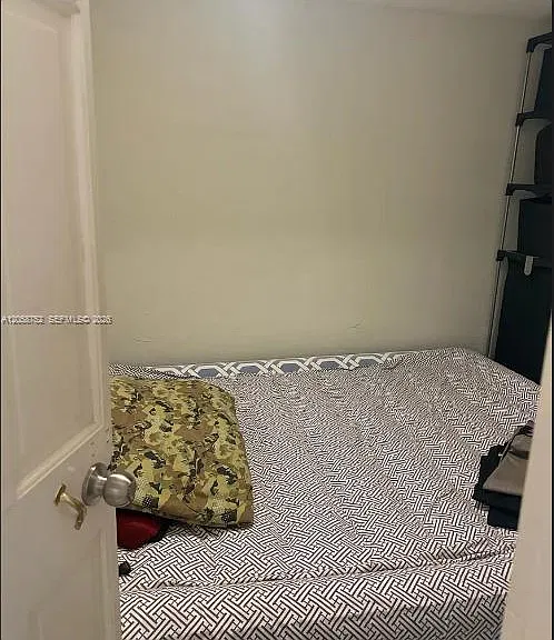 1330 W 54th St #221C — Photo 11
