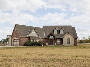 104 Mockingbird Ln, Tuttle, OK 73089