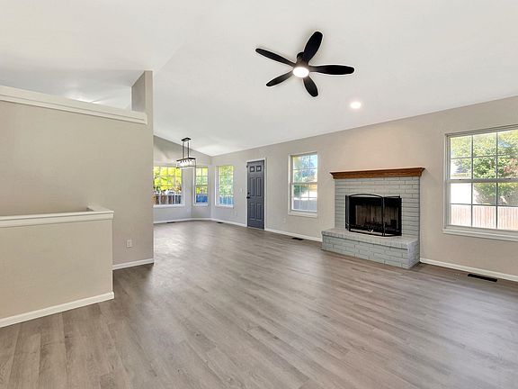 5th image of 8810 W Central Park St