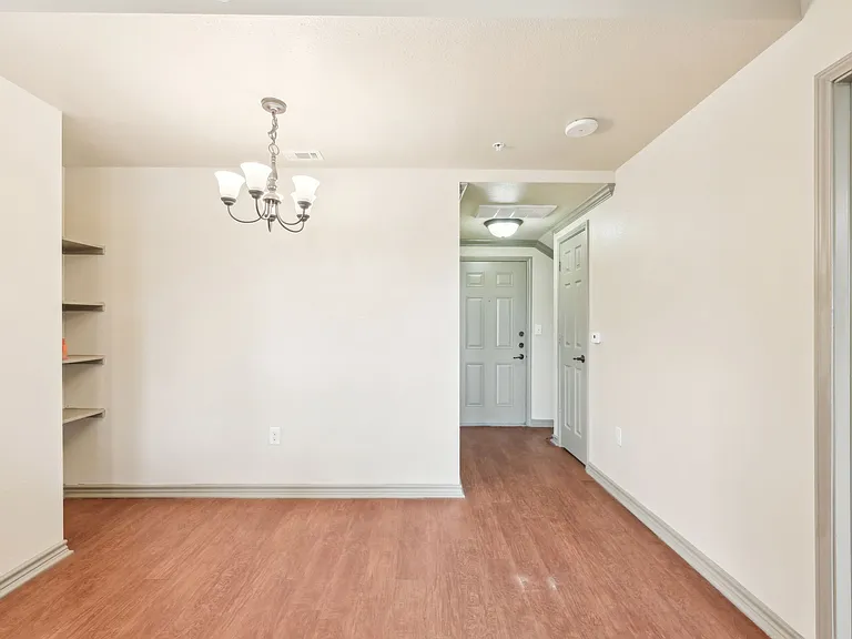 2101 Church Street — Photo 105