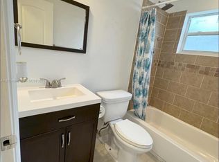 8540 NW 25th Ct, Sunrise, FL 33322