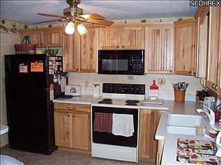 3rd image of 4675 Iroquois Cir