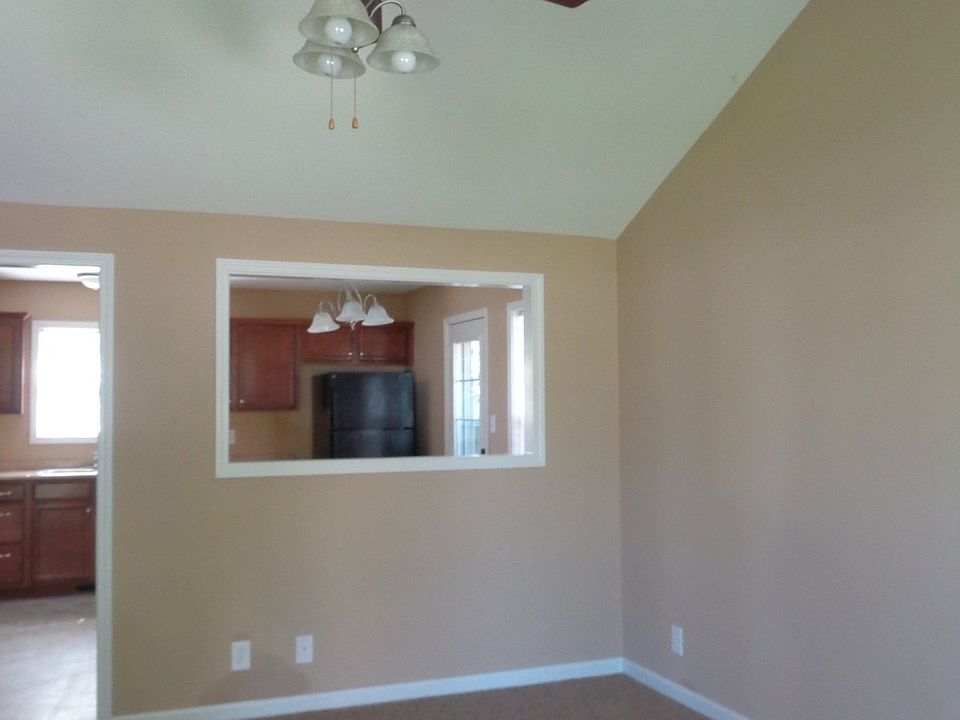 2nd image of 549 Jacquie Dr