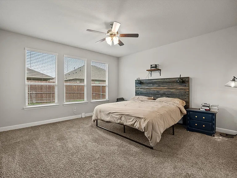 1009 Croxley Way — Photo 17