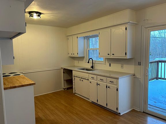 5th image of 19603 Conser St