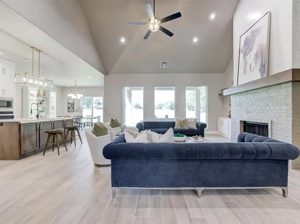 193 N Oaks Rd, Harrah, OK 73045