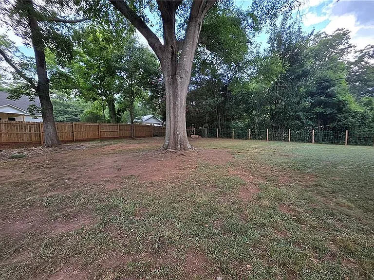 194 Park Dr — Photo 23