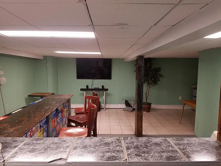 39 Woodlawn Ave — Photo 15