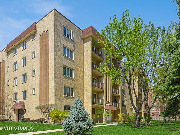 3rd image of 6430 W Belle Plaine Ave APT 502