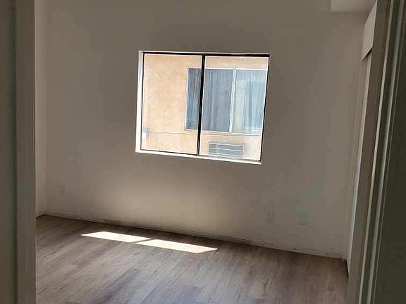 5th image of 3684 42nd St APT 4