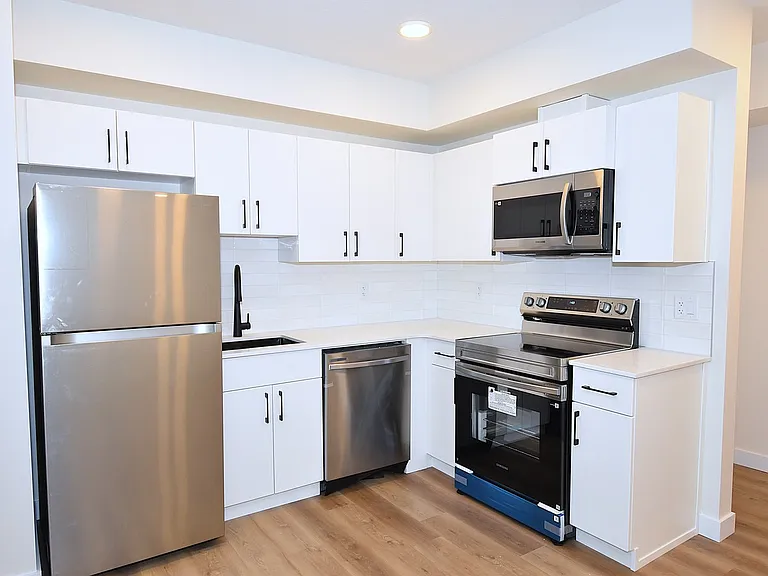 2133 5th Ave SW — Photo 39