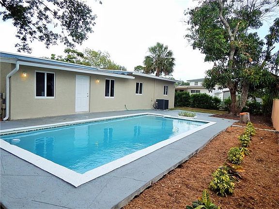 3rd image of 3130 SW 15th Ct