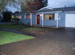 823 S Center St, Newberg, OR 97132