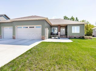 7434 14th St S, Fargo, ND 58104