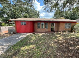 826 W Adams St, Falfurrias, TX 78355