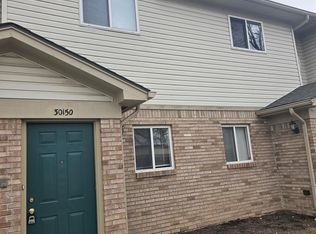 30150 Wedgewood Cir, Roseville, MI