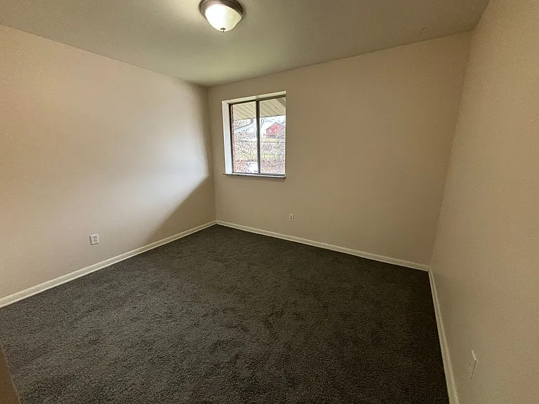 Olympia Park Apartments 1 and 2 Bedroom Units Available THIS SUMMER! — Photo 7
