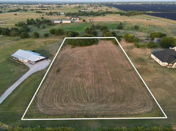 8300 Freeman Rd, Sanger, TX 76266