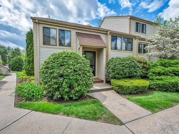 21 Wickhams Fancy, Canton, CT 06019