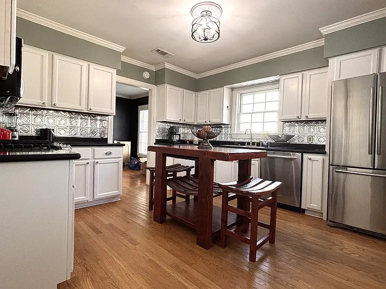 Spacious kitchen