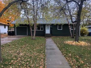 924 Apgar St S, Shakopee, MN 55379