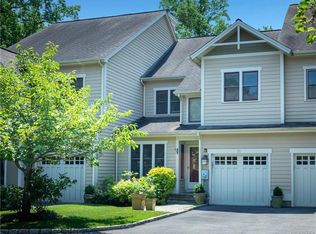31 Landing Dr, Dobbs Ferry, NY 10522