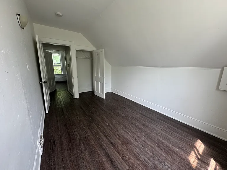4 Peel St #2 — Photo 7