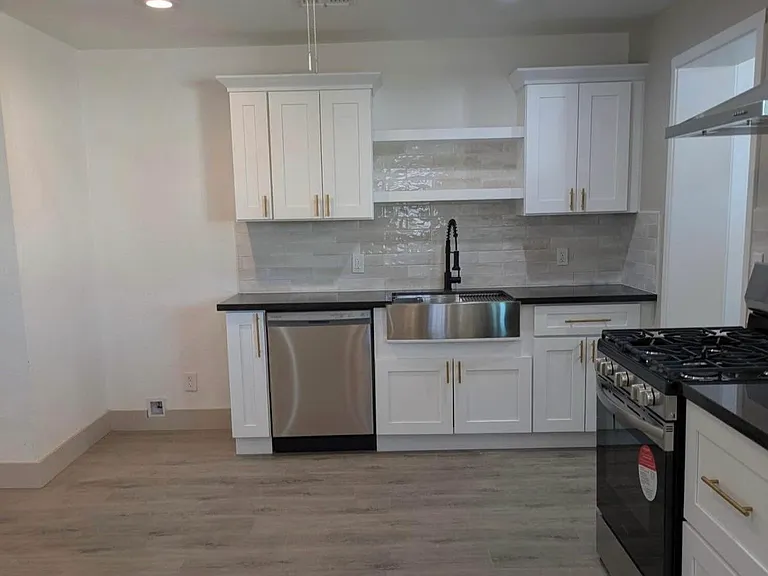 513 N Lincoln Ave — Photo 4