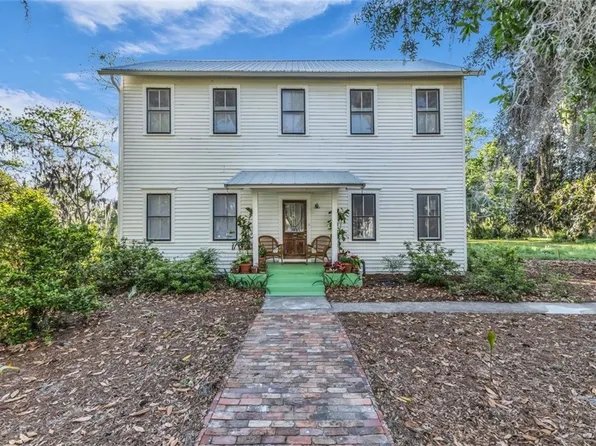 502 Franklin St, Darien, GA 31305